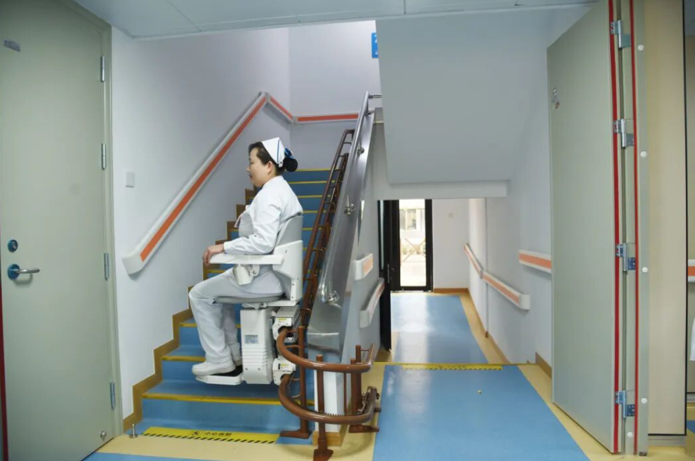 1762135842122273.png image.png