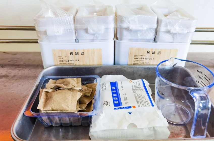 东海医疗 | 免针药之苦，享双重疗效！我院中医特色疗法“药物罐”，为健康加“罐”！