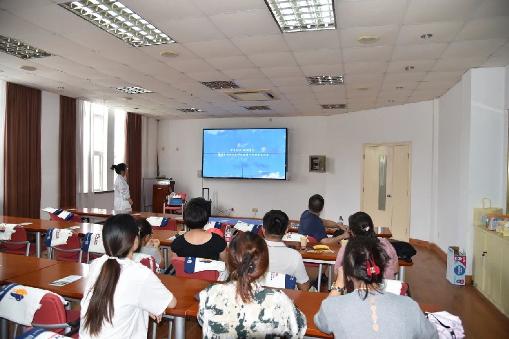 医院动态 | 银龄关怀暖人心，品质东海显担当---医院国企开放日