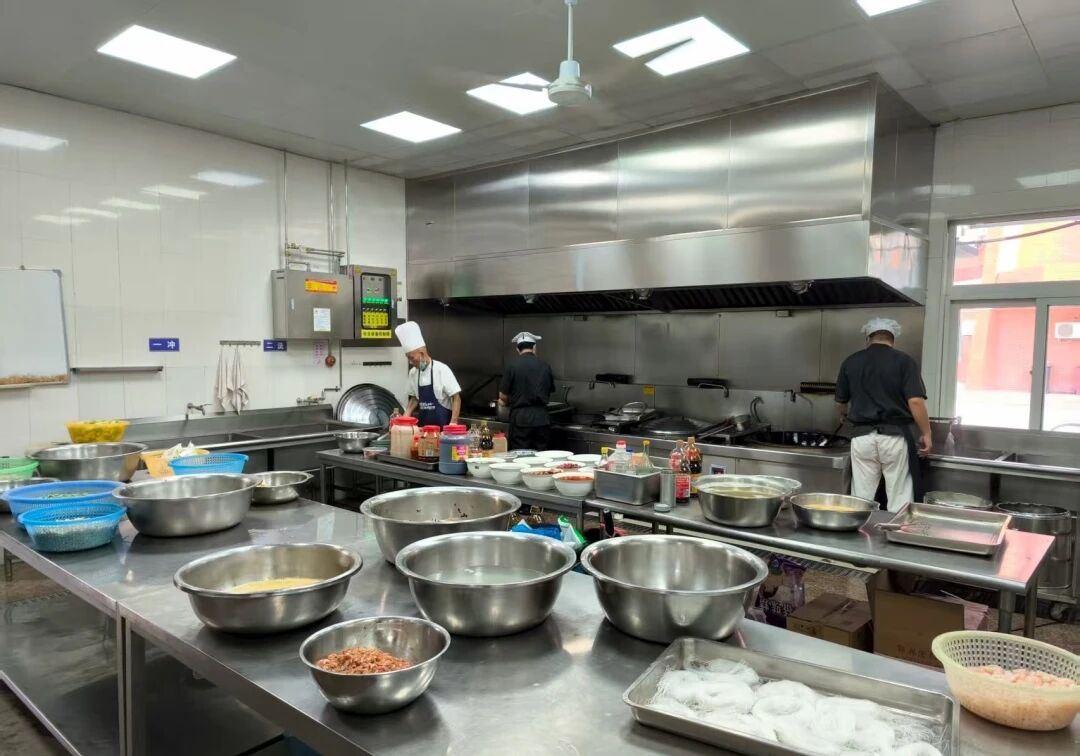 1763772321125351.jpg 3ef49583618c043590d5d43135c70f8c.jpg