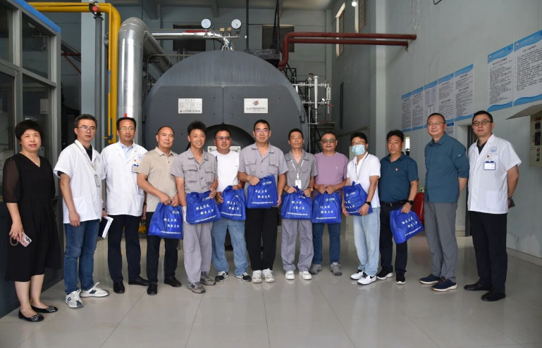 东海温度｜上花集团领导高温慰问我院一线在岗职工