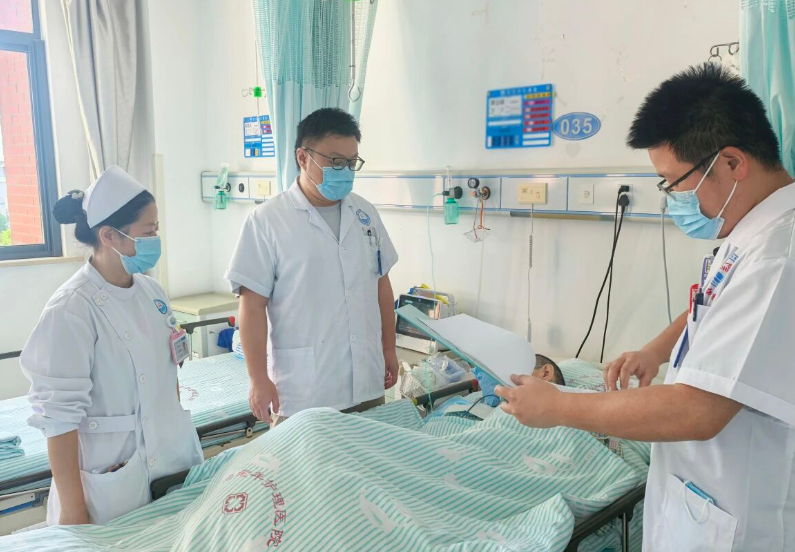 东海医疗 | 突破！我院完成首例胃镜下空肠营养管置入术， 为重症患者开辟营养支持“新通路”！